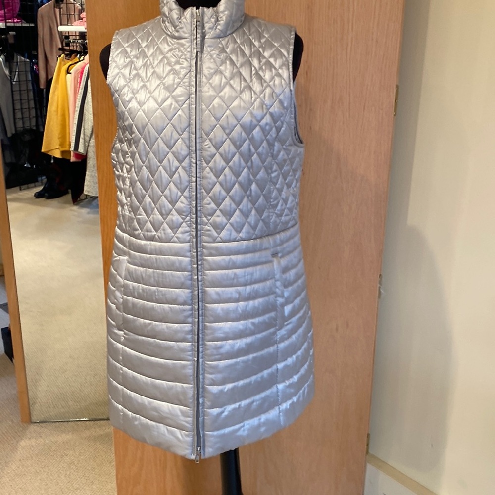 Talbots Silver zip up Puffer Vest, Sz Large, hardly worn